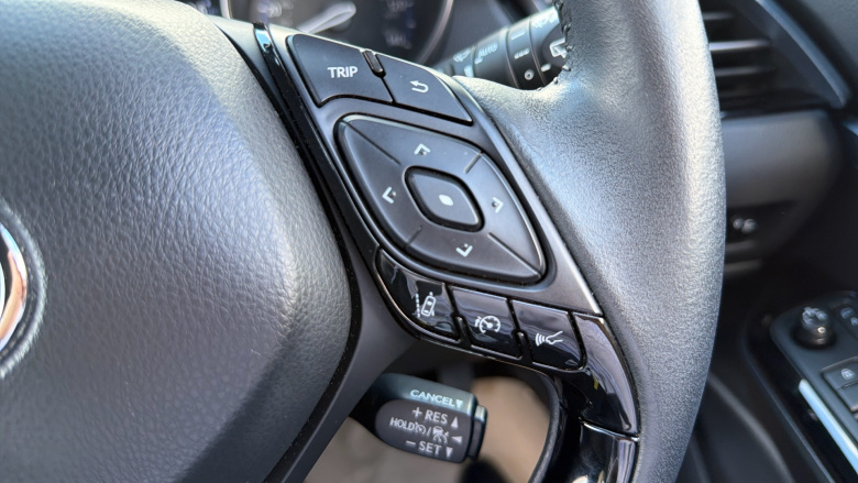 Toyota C-HR 1.8 Hybrid Design 5dr CVT Hybrid Hatchback